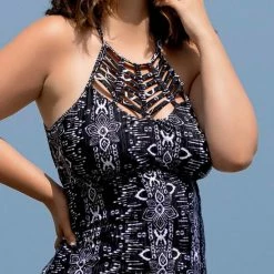 Raisins Curve Plus Size Raisins Boa Tankini Top In Black Y840136-BLK 7 Raisins Curve Plus Size Raisins Boa Tankini Top In Black Y840136-BLK