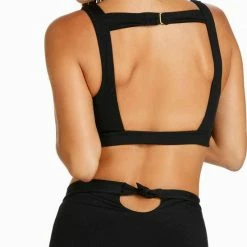 Raisins Ribbed Summer Halter Top In Black Y710282-BLK